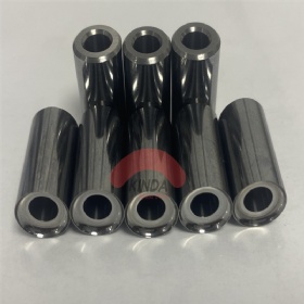 Round carbide die buttons with good polishness